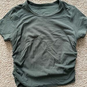 Lululemon cropped shirt